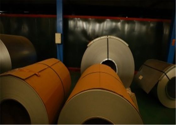 comprare PVDF Color Coated Steel Coil con Z90 Zinc Coating per la costruzione di tetti e rivestimenti murali online manufacture